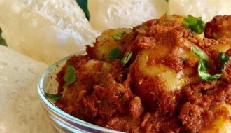 bengali dum aloo/luchi alur dom/bengali dum aloo