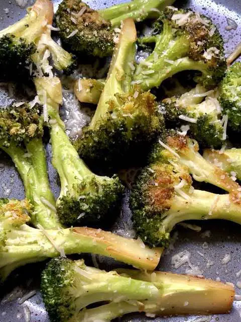 broccoli stir fry/stir fried broccoli/broccoli indian style recipes/broccoli recipes
