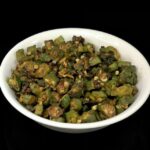 How to make Alu Phulkopir Dalna-Bengali Style Cauliflower Curry