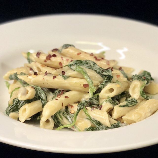 How to make creamy spinach pasta with Bechamel sauce