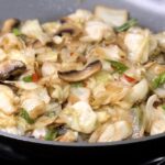 How to make Alu Phulkopir Dalna-Bengali Style Cauliflower Curry